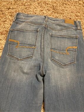 American Eagle Outfitters Light Wash Women's Straight-Leg Jeans